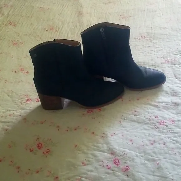 Sz 10 Women's Annie Leather Ugg Boots