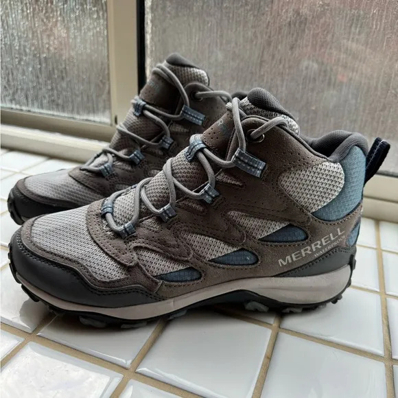 Sz 40.5 Merrell Performance Footwear High Top Waterproof Hiking Boots