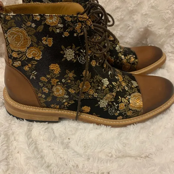 Taft Black and Brown Boots Classic Ankle-High Design
