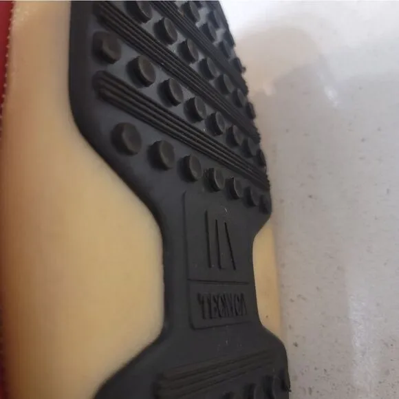 Tecnica Moon Boots 7/8.5