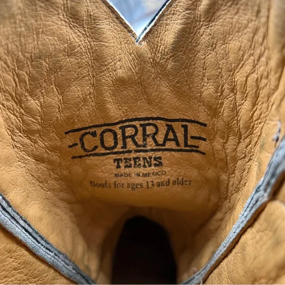 Teens Corral Leather Boots Size 4
