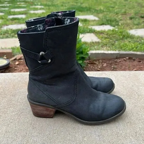 Teva Foxy Nubuck Mid Calf Leather Boots
