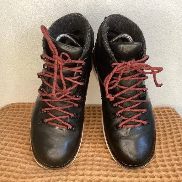 The North Face Ballard Boots Black Men’s Size‎ 8 Mountain Hiking Boots Primaloft