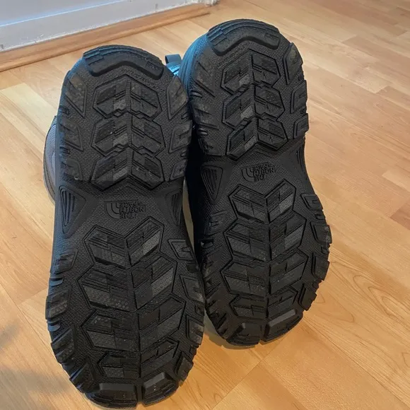 The North Face boys snow boots