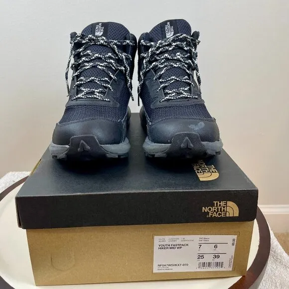 The North Face Fastpack Hiker Mid Waterproof Boots Kids 7
