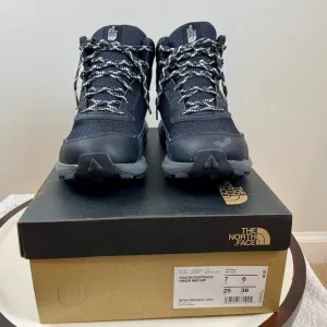 The North Face Fastpack Hiker Mid Waterproof Boots Kids 7