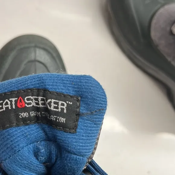 The North Face Kids (Big Kid) 4 Grey Rounded-toe Snow Boots