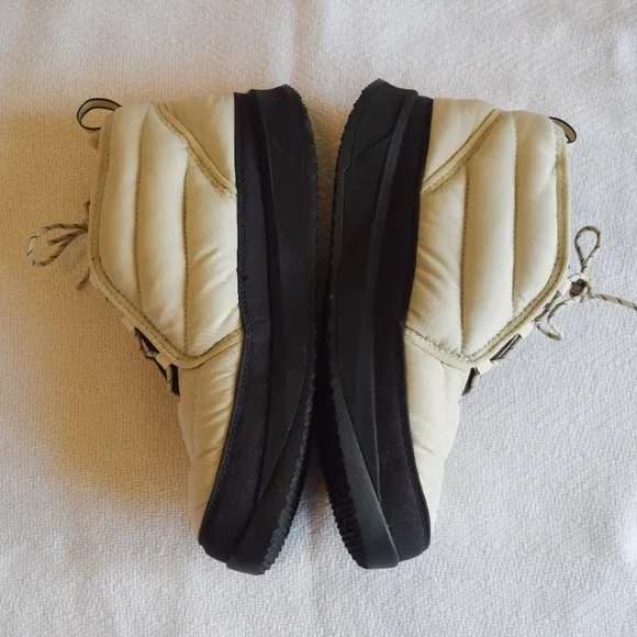 The North Face NSE white/cream chukka ankle insulated boots