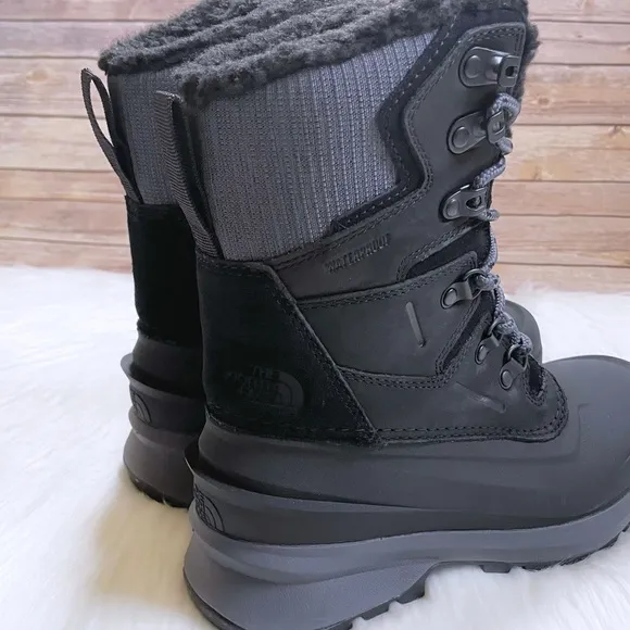 The North Face Women’s Chilkat V 400 Waterproof Boots