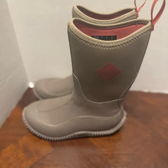 The Original Muck Boots Big Kids Hale Rain Waterproof Boots 4