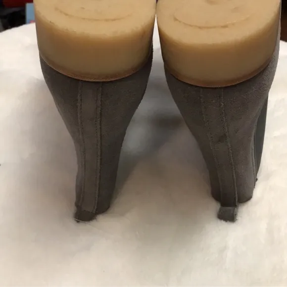 Thursday Boot &amp; Co gray suede chelsea boots