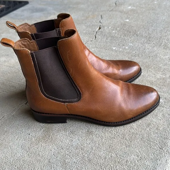Thursday Boots mens 9.5 brown leather Chelsea boots EUC