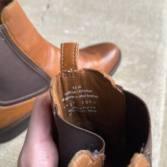 Thursday Boots mens 9.5 brown leather Chelsea boots EUC