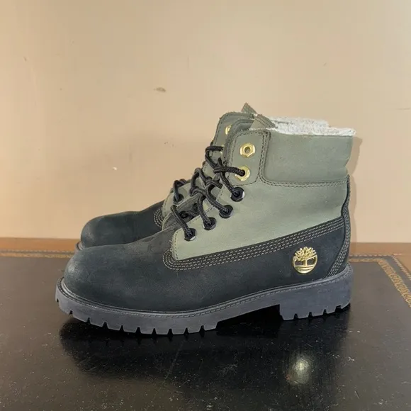 Timberland 6 inch Suede Boots Green Black Gold A2MY3-A5359 Big Kids Size 4.5Y