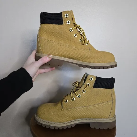 Timberland Boy's 6 inch Premium Waterproof Helcor Boots