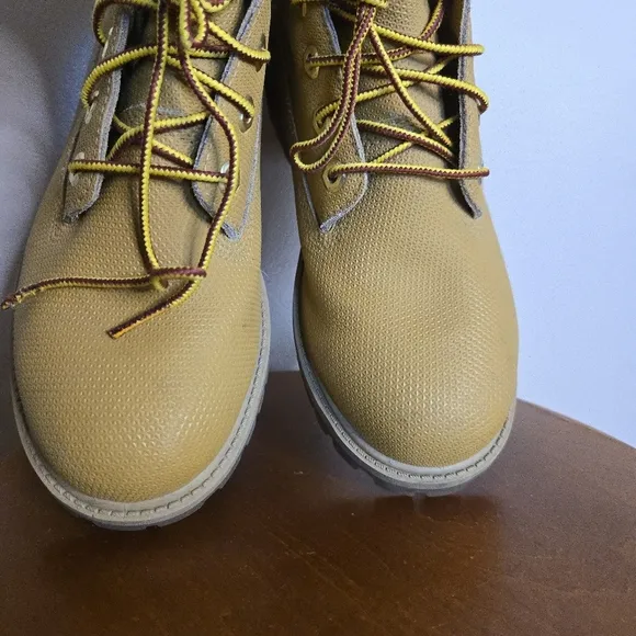 Timberland Boy's 6 inch Premium Waterproof Helcor Boots