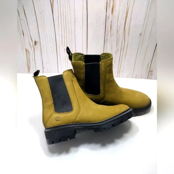 Timberland Cortina Valley Chelsea women's size 9.5 boots NEW!! 🔥