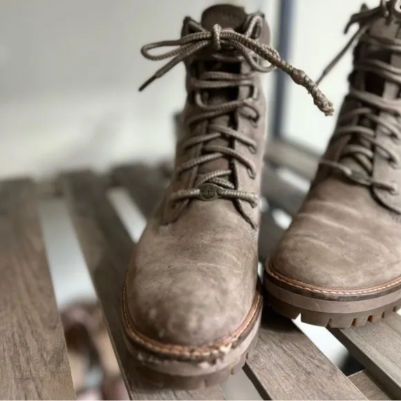 Timberland Courmayeur Valley 6 Inch Boots Women's Lace up low heel boots suede