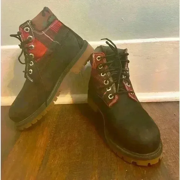 Timberland Heritage Juniors 2 WATERPROOF 6” Nubuck Black Red Plaid Camo Boots