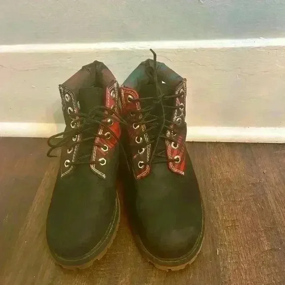 Timberland Heritage Juniors 2 WATERPROOF 6” Nubuck Black Red Plaid Camo Boots