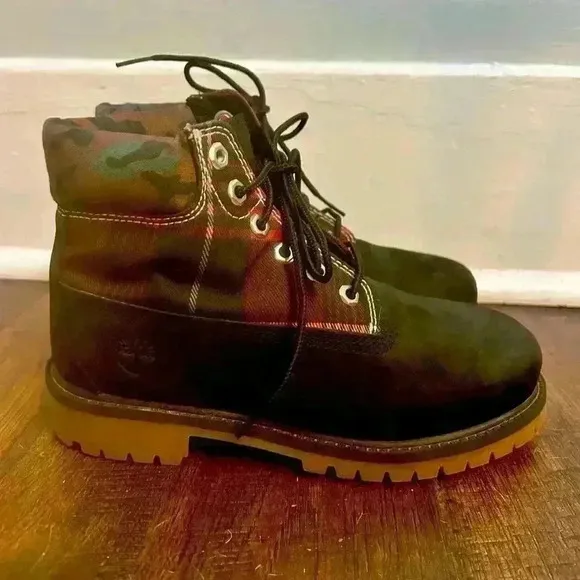 Timberland Heritage Juniors 2 WATERPROOF 6” Nubuck Black Red Plaid Camo Boots