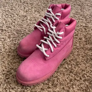 Timberland Premium 6-Inch Waterproof Boots Girls Size 2.5