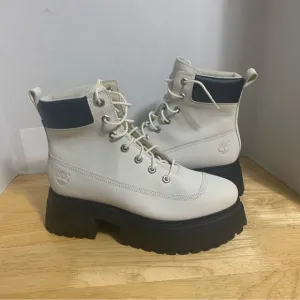 Timberland Sky 6 Inch Women's Size 10M Beige/Black Clunky Lace‎ Up Boots A5RSV