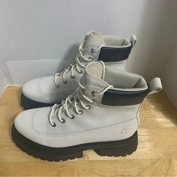 Timberland Sky 6 Inch Women's Size 10M Beige/Black Clunky Lace‎ Up Boots A5RSV