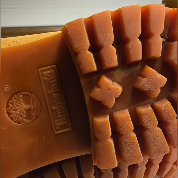 TIMBERLAND WHEAT CLASSIC LACE-UP MEN'S LEATHER TANBOOTS 6&quot; SIZE11