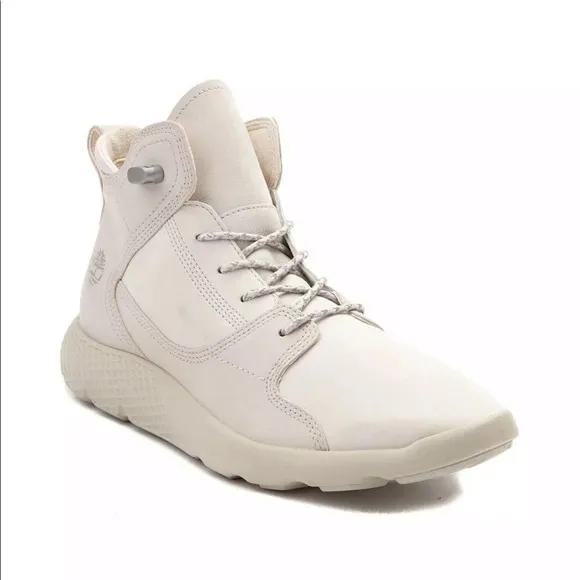 TIMBERLAND WOMEN'S FLYROAM™ HIKER BOOTS