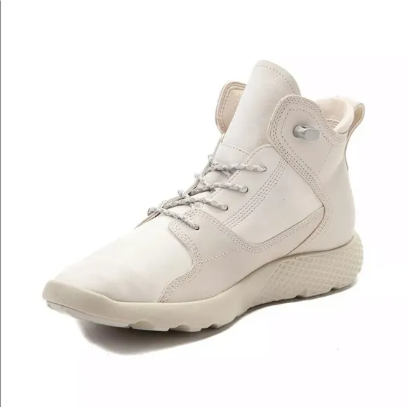 TIMBERLAND WOMEN'S FLYROAM™ HIKER BOOTS