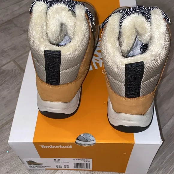 Timberland Women's Mt. Maddsen Winter Boot