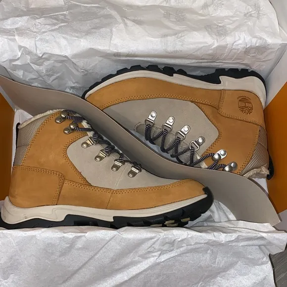 Timberland Women's Mt. Maddsen Winter Boot