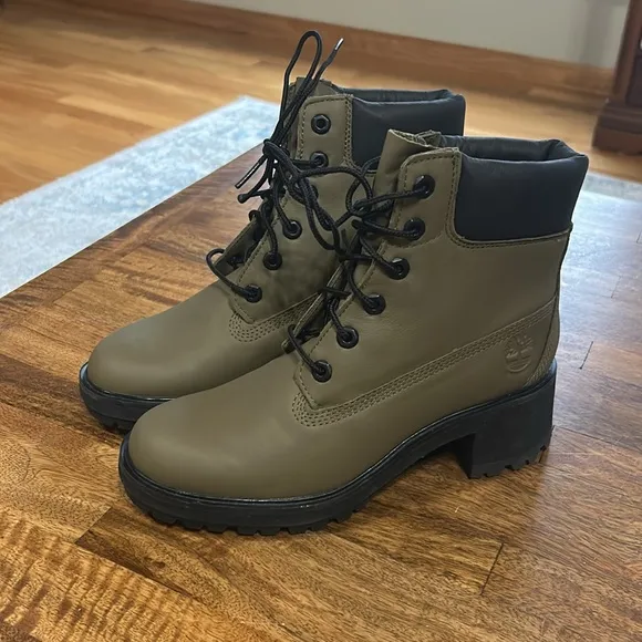 TimberlandWomen's Kinsley 6 Inch Waterproof Boots size 8