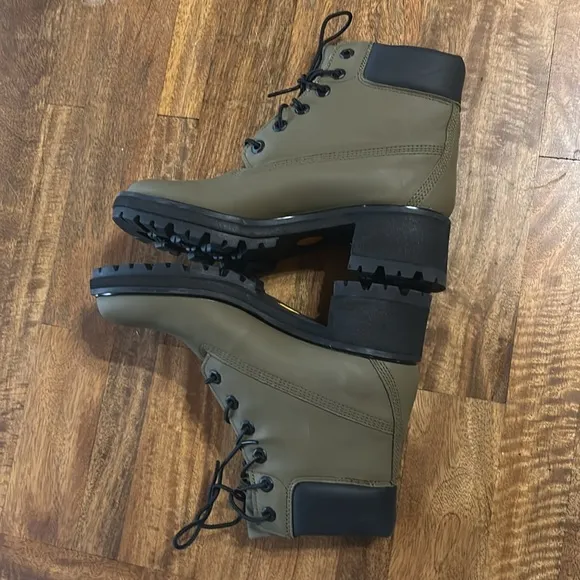 TimberlandWomen's Kinsley 6 Inch Waterproof Boots size 8