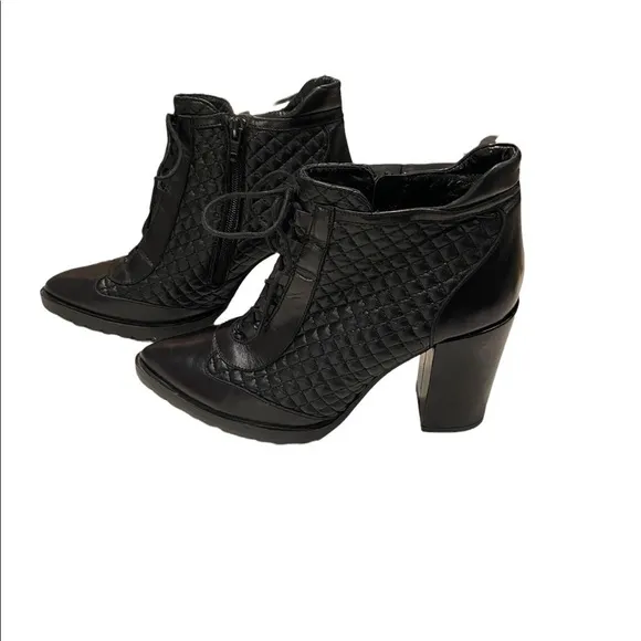 To Be Black Leather High Heel Booties Boots Made in Spain