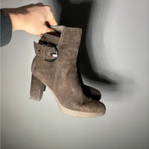 Tods Brown Suede Heeled Zip Boots Womens Size 9