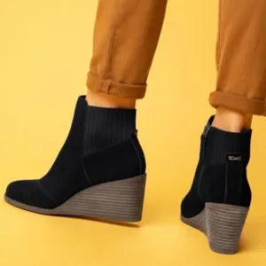 Toms Sadie Wedge Black Suede Ankle Boots Women’s Size 9