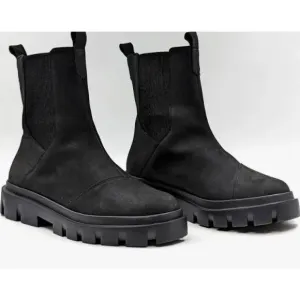 TOMS Chelsea Boots Size 10 Womens Black Leather Waterproof Lug Sole NEW