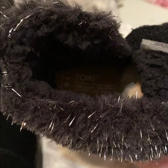 TOMS/Toddler boots/size 6