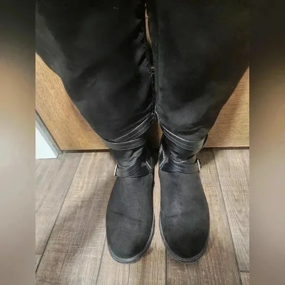Torrid  Black Knee High Boots Wide Width Size 9 with  Wide Calves Faux Leather