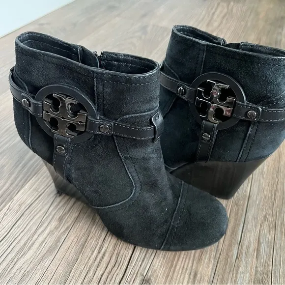 Tory Burch Aaden Black Suede Stacked Wedge HeelAnkle Booties Boots Size 6