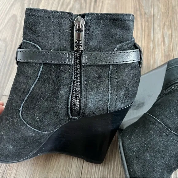 Tory Burch Aaden Black Suede Stacked Wedge HeelAnkle Booties Boots Size 6