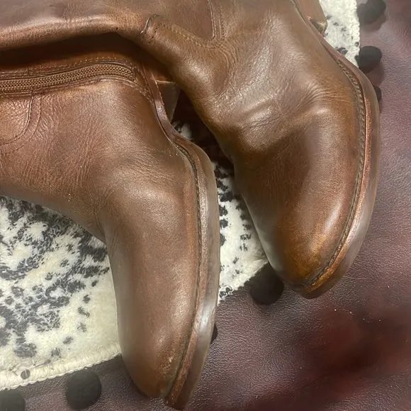 Tory Burch Kiernan 35MM Tumbled Leather Riding  Boots Almond 6.5M