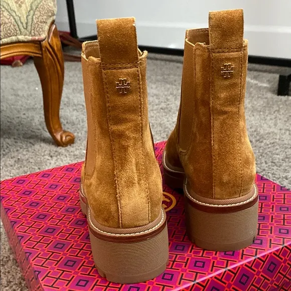 TORY BURCH Tan Suede Chelsea Boots