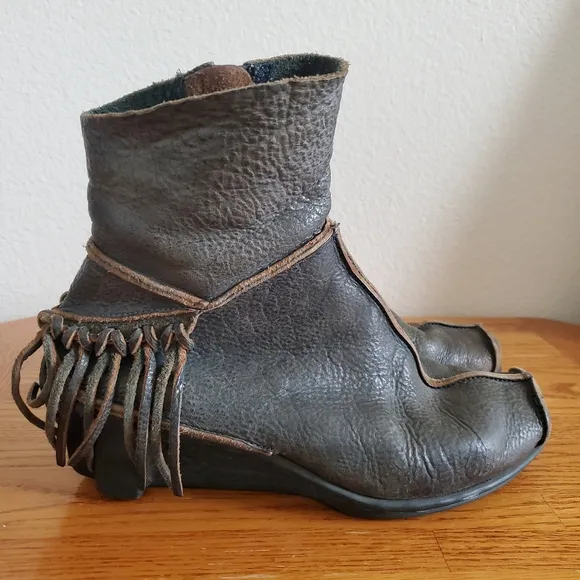 Trippen Hunter Green Leather Fringe Ankle Boots Women's Shoe Size 7