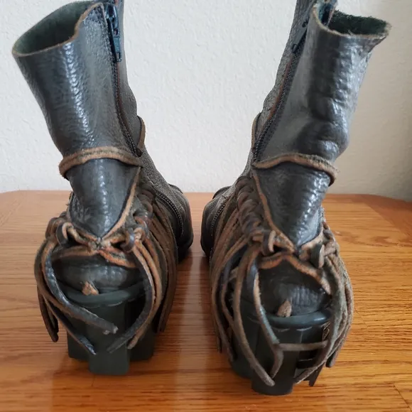Trippen Hunter Green Leather Fringe Ankle Boots Women's Shoe Size 7