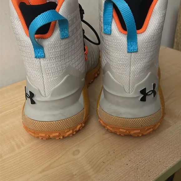 UA HOVR™ Dawn 100% Waterproof Locking Lacing 2.0 Boots - Size 11- New