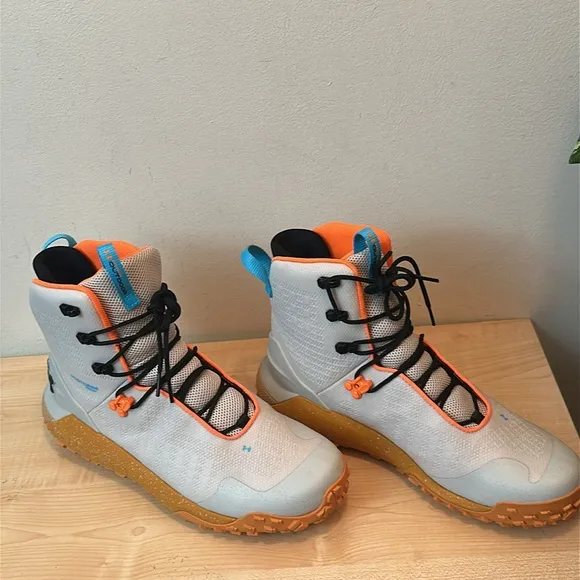 UA HOVR™ Dawn 100% Waterproof Locking Lacing 2.0 Boots - Size 11- New