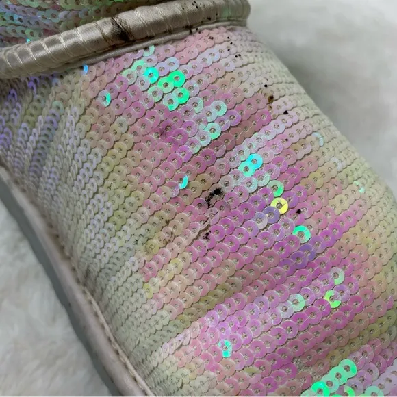 Ugg 1003511 Women’s White Iridescent Sparkle Sequins Classic Boots Size 9